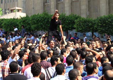 جامعة القاهرة: المظاهرات بإذن مسبق لتحديد الزمان والمكان.. والمخالف سيفصل

        ::  :: نسخة الموبايل